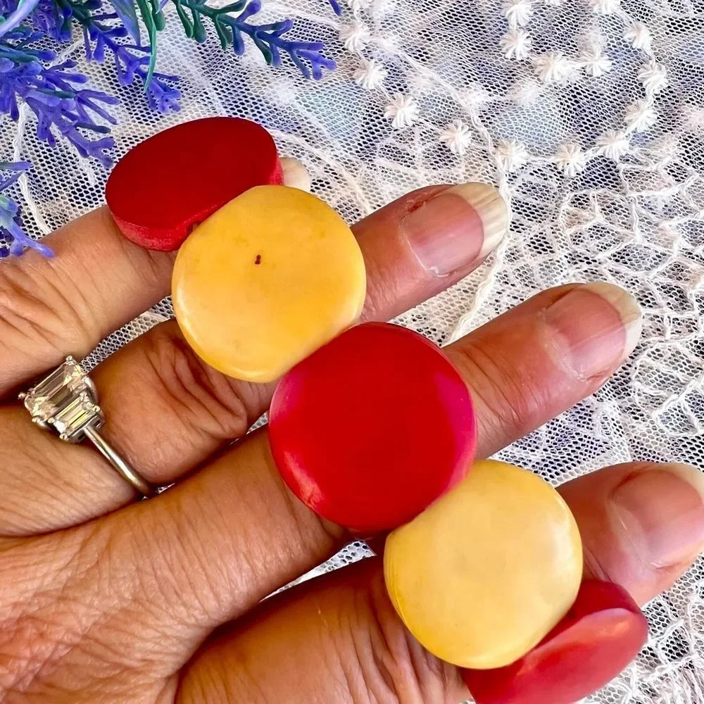 Sustainable Eco-friendly Corozo/Tagua Nut Stretch Bracelet - Picture 4 of 10
